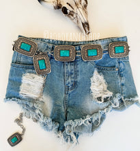 Load image into Gallery viewer, Western Concho Link Chain Belt
