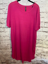 Load image into Gallery viewer, LINE DRIVE DRESS
