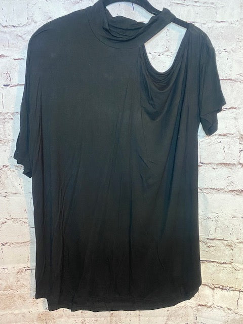 SNEAK PEEK TOP BLACK