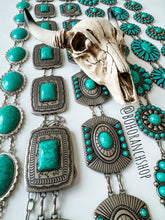 Load image into Gallery viewer, Western Concho Link Chain Belt
