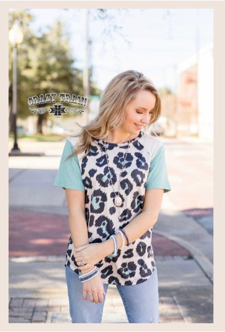 THE POPPIN PASTEL TOP